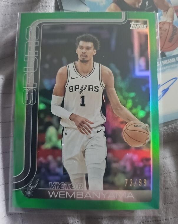 2025-26 Topps Basketball #195 Victor Wembanyama — front