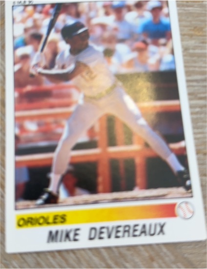 1991 Topps #223 Mike Devereaux — front