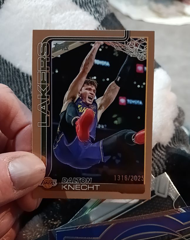 2025-26 Topps Basketball #153 Dalton Knecht — front