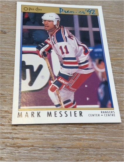 1991-92 O-Pee-Chee Premier #51 Mark Messier — front