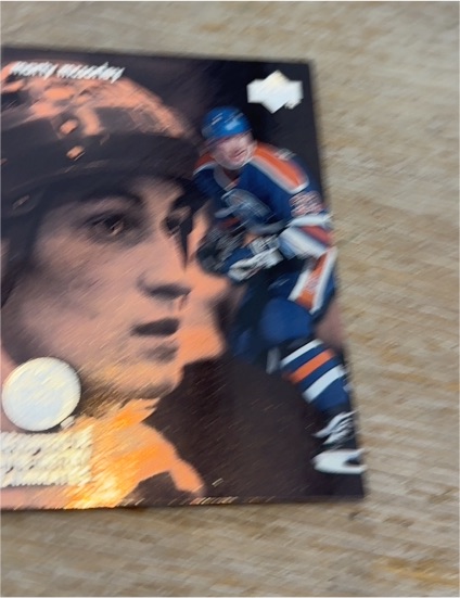 1994 Upper Deck #23 Grant Fuhr — front