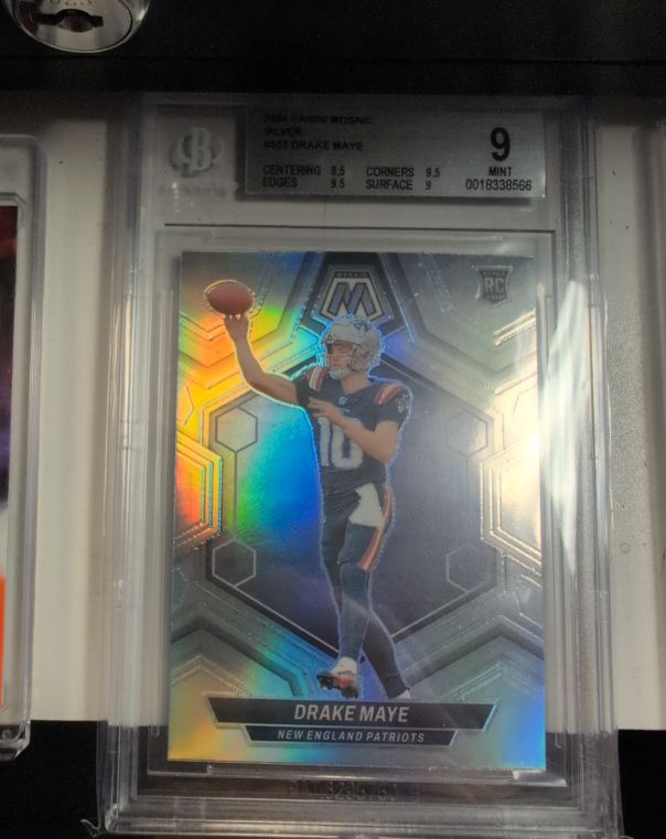 2023 Panini Mosaic # Drake Maye — front