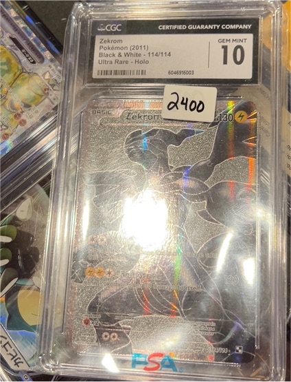2011 Pokemon Black & White #114 Zekrom Ultra Rare Holo — front