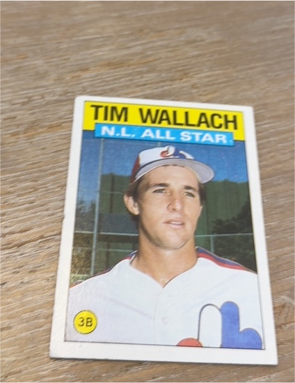 1986 Topps #703 Tim Wallach — front