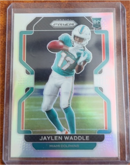 2021 Panini Prizm #V-338 Jaylen Waddle — front