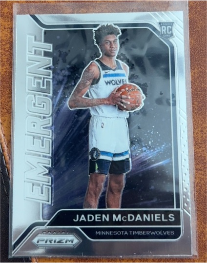 2020-21 Panini Prizm #10 Jaden McDaniels Emergent — front