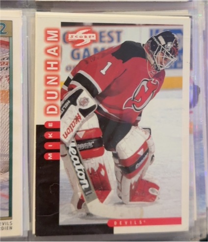1997 Pinnacle Score #45 Mike Dunham — front
