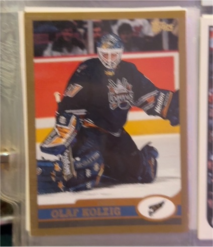 1999-00 O-Pee-Chee #132 Olaf Kolzig — front