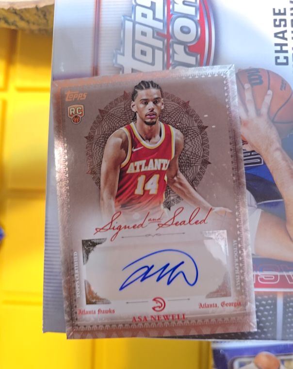 2025-26 Topps Signed and Sealed #14 Asa Newell — front