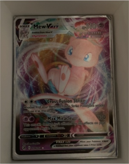 2021 Pokémon TCG Fusion Strike #114 Mew VMAX — front