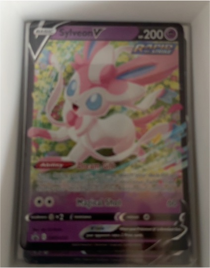 2022 Pokémon TCG SWSH202 Sylveon V — front