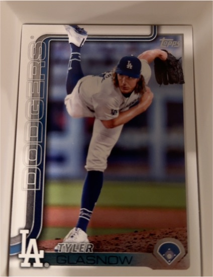 2025 Topps Series 1 #201 Tyler Glasnow — front