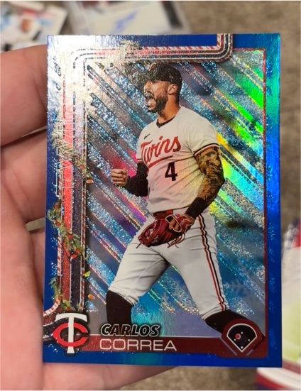 2025 Topps Holiday #H175 Carlos Correa — front