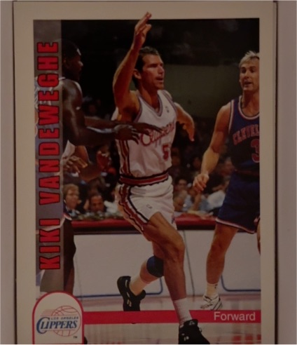 1992-93 Hoops #405 Kiki Vandeweghe — front