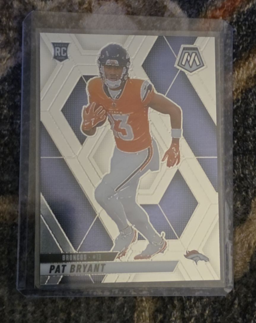 2021 Panini Mosaic #13 Pat Bryant — front