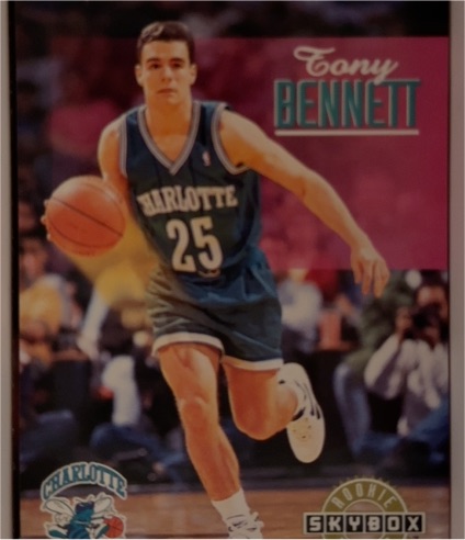 1992-93 SkyBox #335 Tony Bennett — front