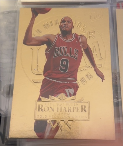 1995-96 Fleer Ultra #24 Ron Harper Gold Medallion Edition — front