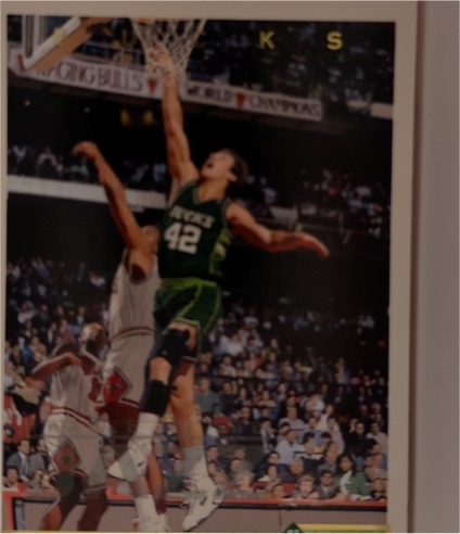 1992-93 Upper Deck #72 Larry Krystkowiak Milwaukee Bucks — front
