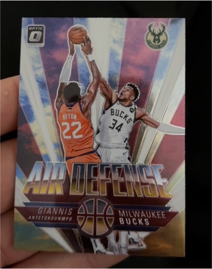 2021-22 Donruss Optic #3 Giannis Antetokounmpo Air Defense — front