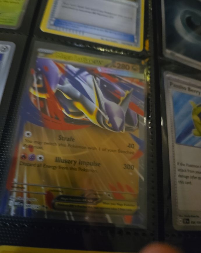 Pokemon Mega Latias ex 100/132 Mega Evolution — front
