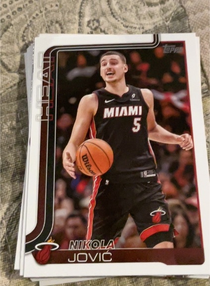 2025-26 Topps #76 Nikola Jović — front