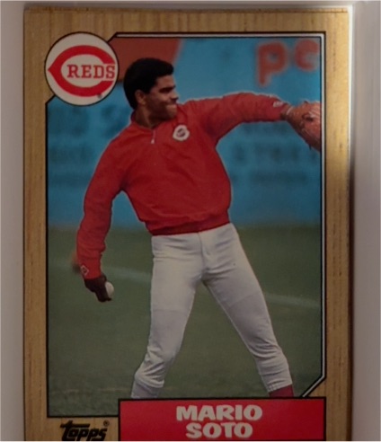 1987 Topps #517 Mario Soto — front