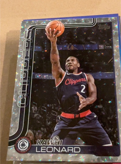 2025-26 Topps #142 Kawhi Leonard — front