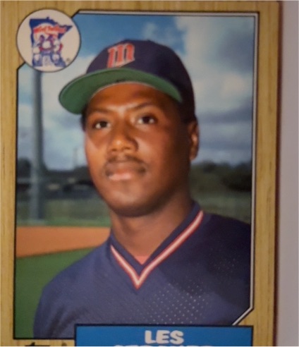 1987 Topps Traded #118T Les Straker — front