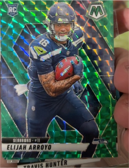 2025 Panini Mosaic #314 Elijah Arroyo Green Mosaic — front