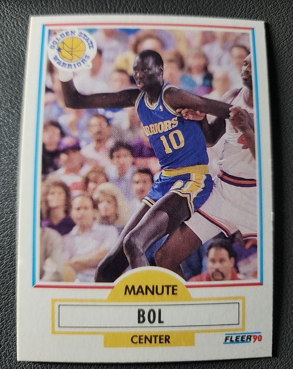 1990-91 Fleer #62 Manute Bol — front