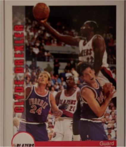 1992-93 Hoops #189 Clyde Drexler Portland Trail Blazers — front
