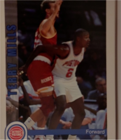 1992-93 Hoops #381 Terry Mills — front