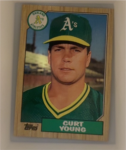 1987 Topps #519 Curt Young — front