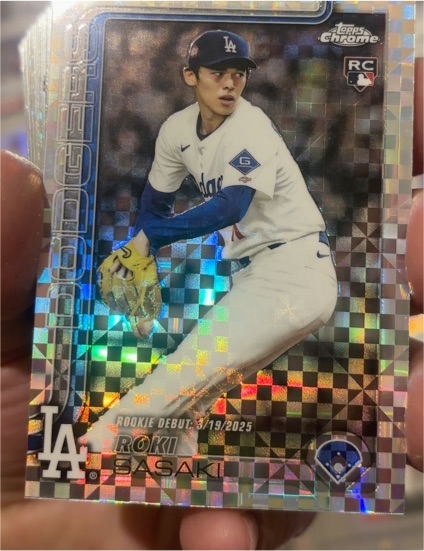 2025 Topps Chrome Update #USC73 Roki Sasaki — front