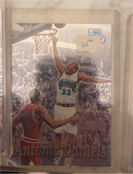 1997-98 Topps Stadium Club #207 Antonio Daniels — front