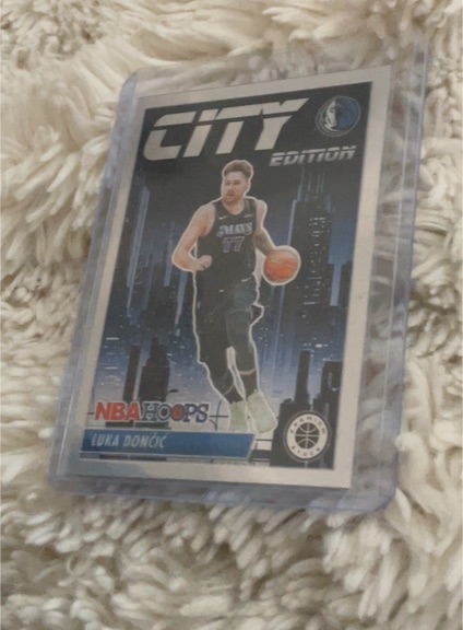 2023-24 Panini NBA Hoops Premium Stock City Edition #23 Luka Doncic — front