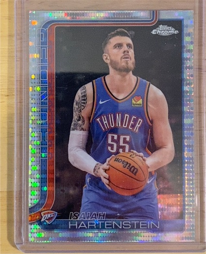 2025-26 Topps Chrome #181 Isaiah Hartenstein — front