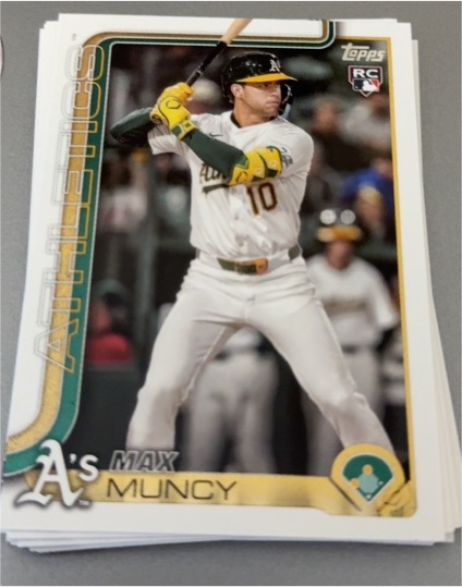 2025 Topps #221 Max Muncy — front