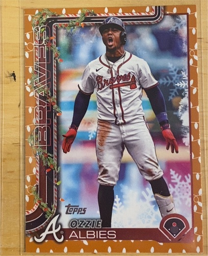 2025 Topps Holiday #H36 Ozzie Albies — front