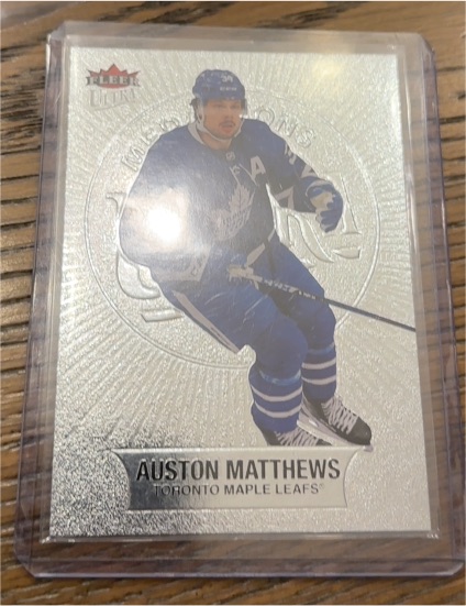 2021-22 Upper Deck Fleer Ultra Medallions #M-13 Auston Matthews — front