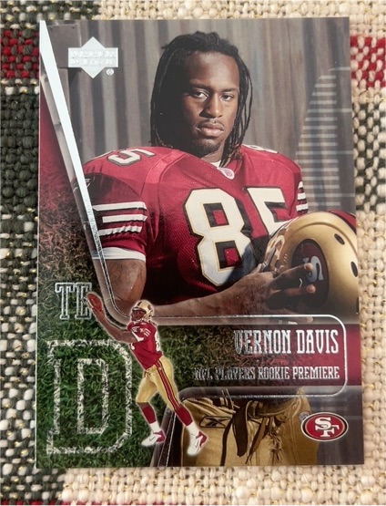 2006 Upper Deck Rookie Premiere #5 Vernon Davis — front