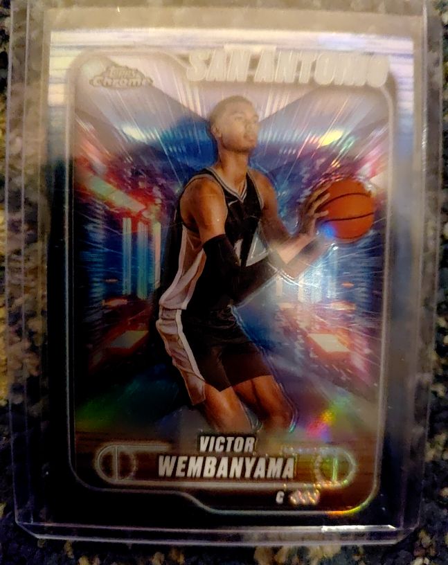 2024-25 Topps Chrome #193 Victor Wembanyama — front