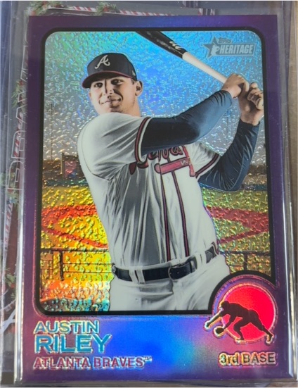 2022 Topps Heritage Chrome Purple Refractor #193 Austin Riley — front