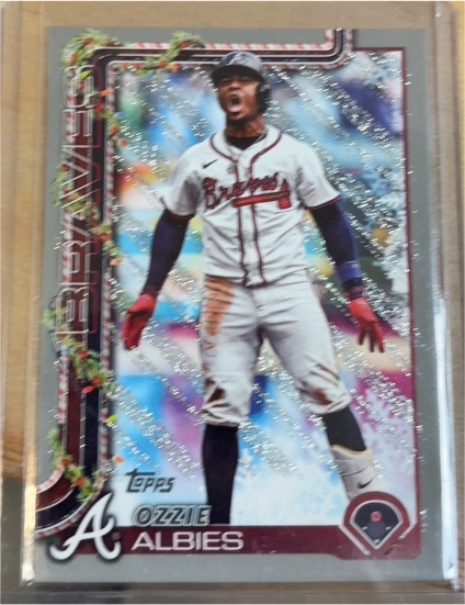 2025 Topps Holiday #H36 Ozzie Albies — front