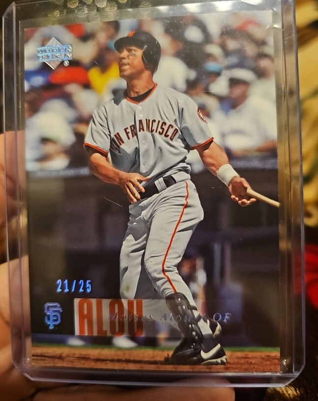 1997 Upper Deck #21 Moises Alou — front