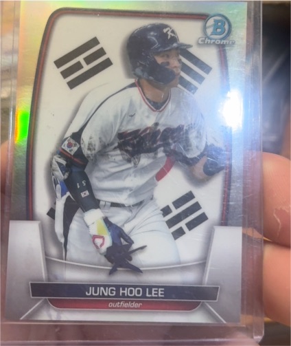 2023 Bowman Chrome WBC Flag Refractor #WBC-56 Jung Hoo Lee — front