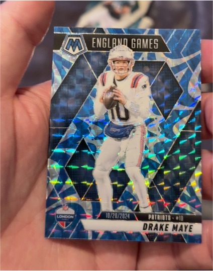 2025 Panini Mosaic #10 Drake Maye — front
