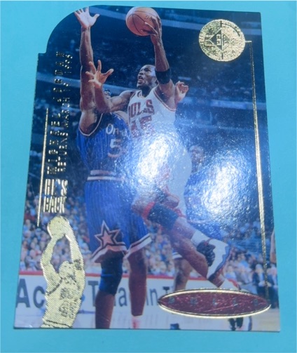 1990 Hoops #5 Michael Jordan — front