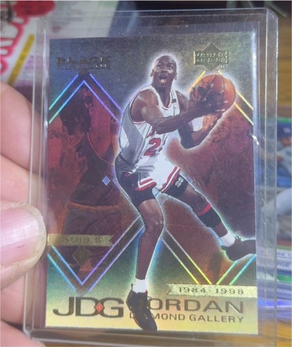 1999 Upper Deck Black Diamond #DG1 Michael Jordan Diamond Gallery — front