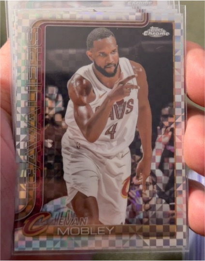 2025-26 Topps Chrome #67 Evan Mobley — front